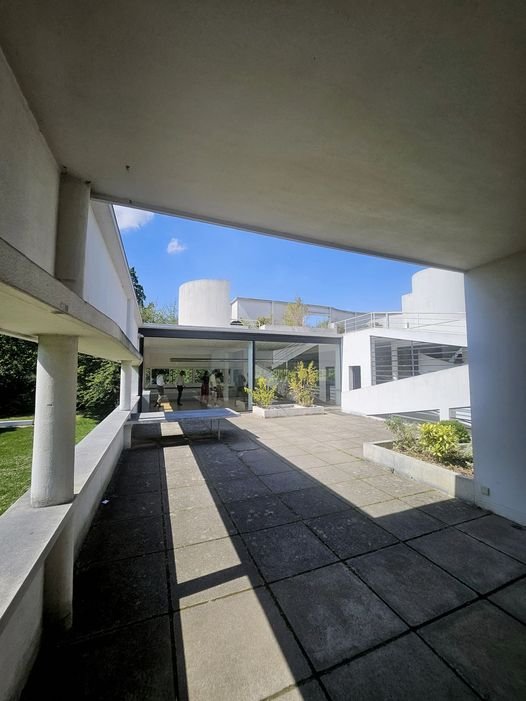 Photo crédit Nawar ZREIK /16Art, VILLA SAVOYE, Œuvre Le Corbusier https://sites-le-corbusier.org/oeuvres/villa-savoye-et-loge-du-jardinier-poissy/